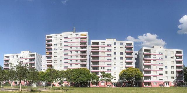 Renovation Goerdelerstrasse Four outdated multi-family houses that are being modernized by sanierungsprofi24