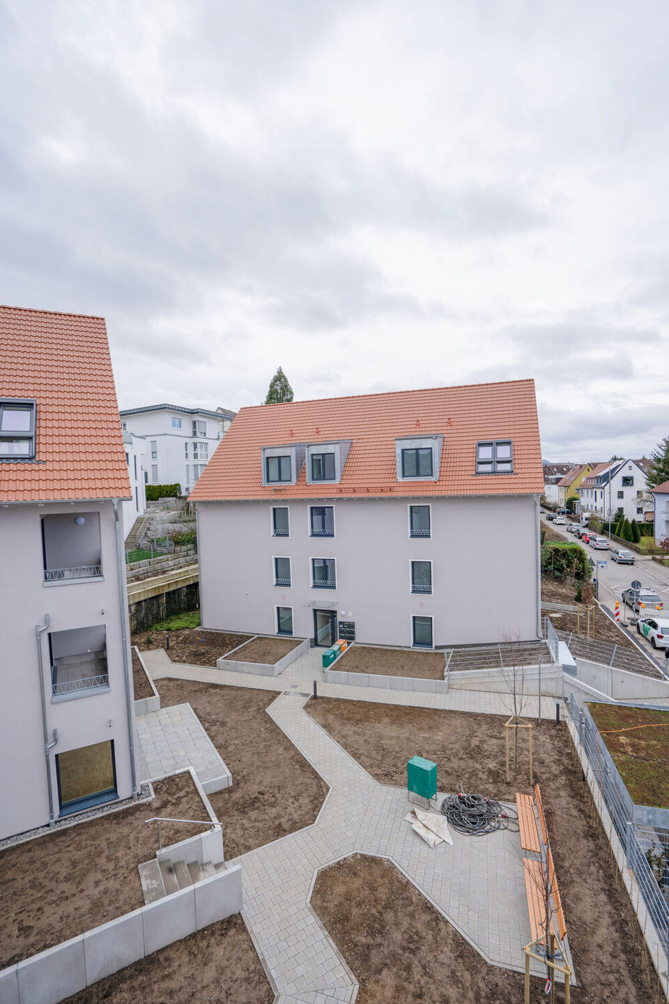 Außenansicht und Hof von Mehrfamilienhäusern