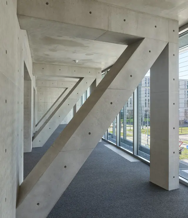 Betonstuetzen in Fachwerkoptik